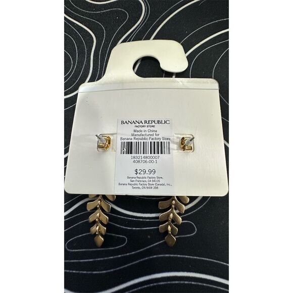 NWT Banana Republic Gold Leaf Dangle Earrings Wedding Jewelry - Picture 4 of 9